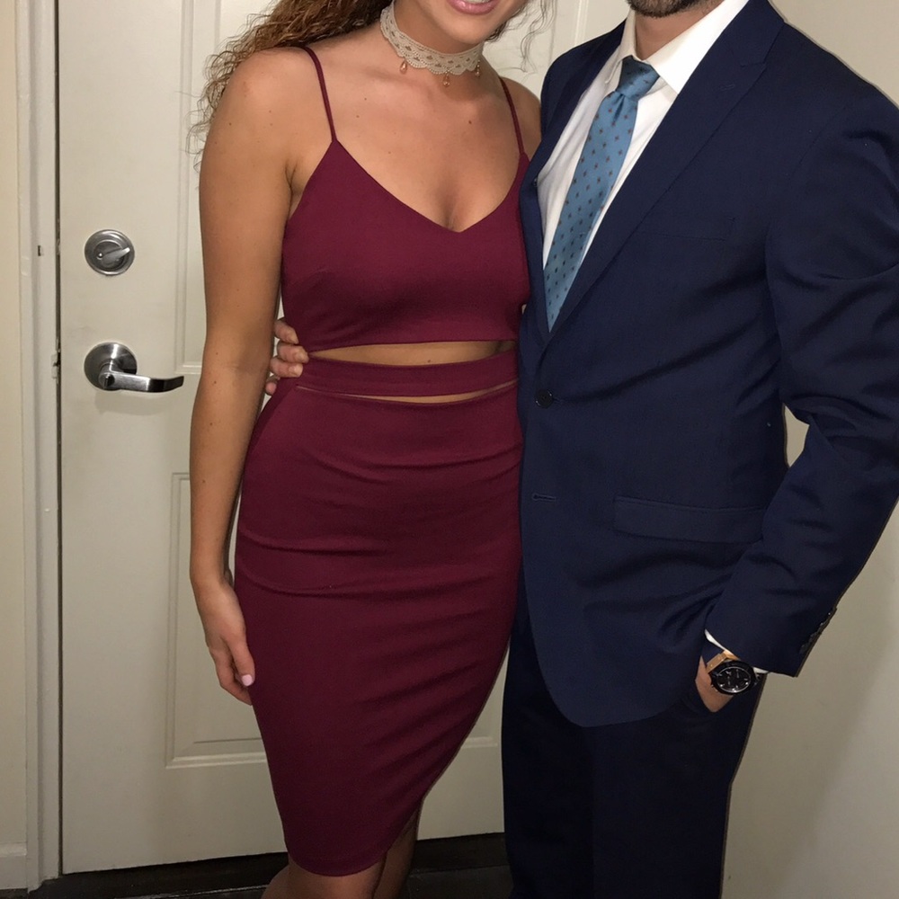 Windsor maroon bodycon dress